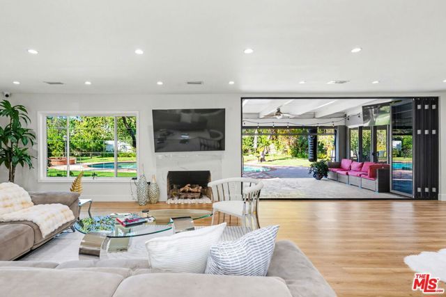 17409 Kinzie Street, Los Angeles, CA 91325