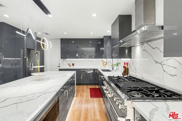 17409 Kinzie Street, Los Angeles, CA 91325