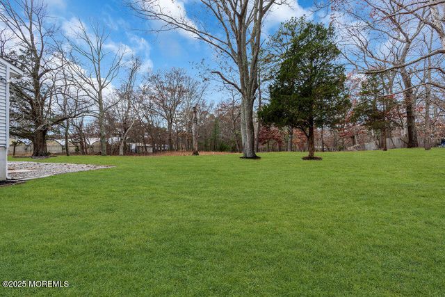 517 Newtons Corner Road, Howell, NJ 07731