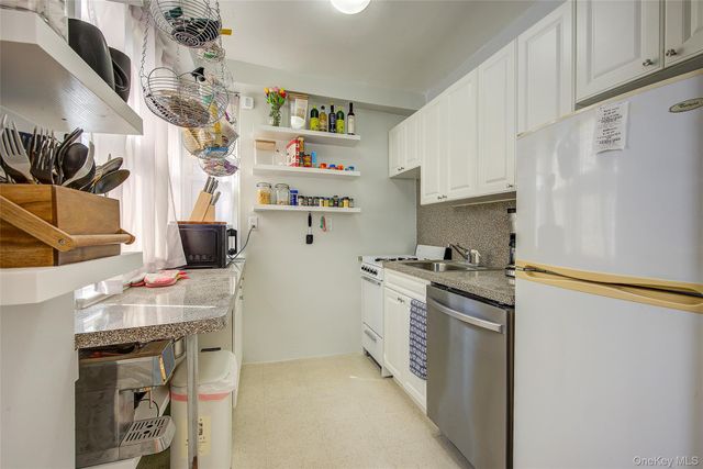 110-50 71st Road 4M, Forest Hills, NY 11375