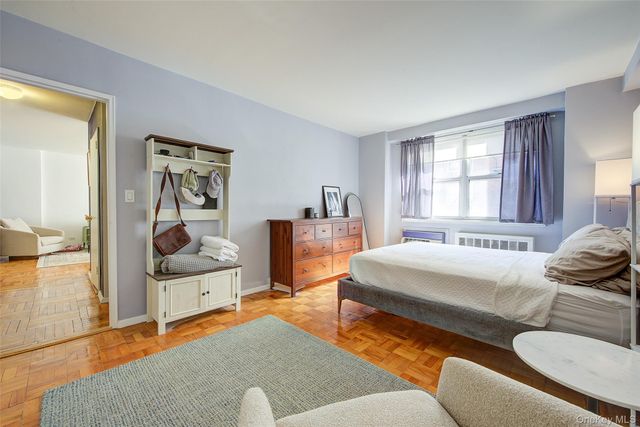 110-50 71st Road 4M, Forest Hills, NY 11375