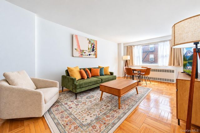 110-50 71st Road 4M, Forest Hills, NY 11375