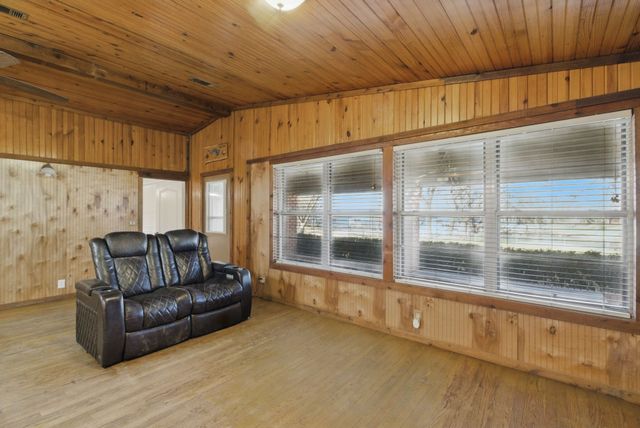 215 County Road 564, Eastland, TX 76448