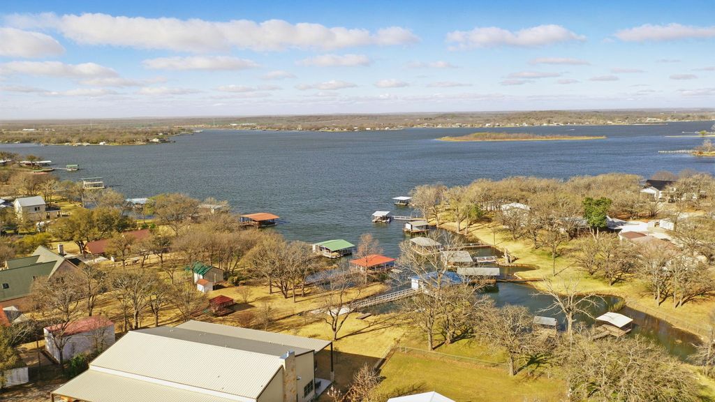 215 County Road 564, Eastland, TX 76448