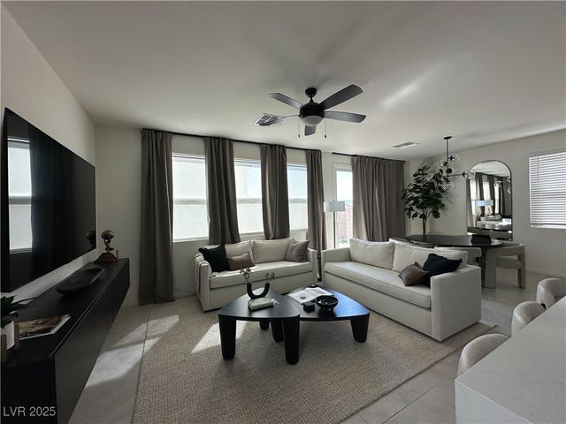 10266 Glowing Amber Street, Las Vegas, NV 89141