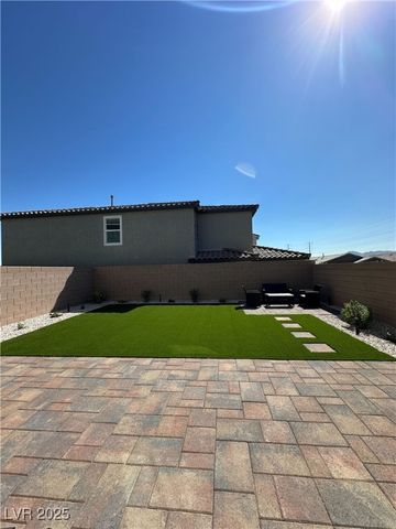 10266 Glowing Amber Street, Las Vegas, NV 89141