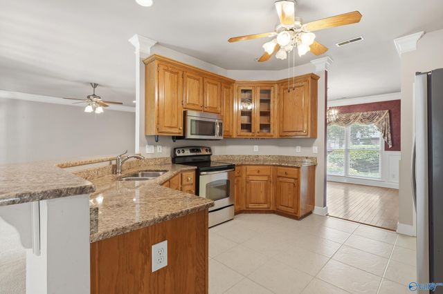 2672 Quarter Lane, Owens Cross Roads, AL 35763