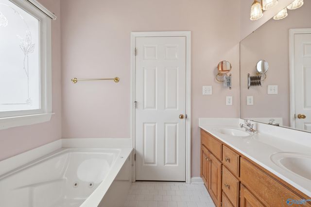 2672 Quarter Lane, Owens Cross Roads, AL 35763