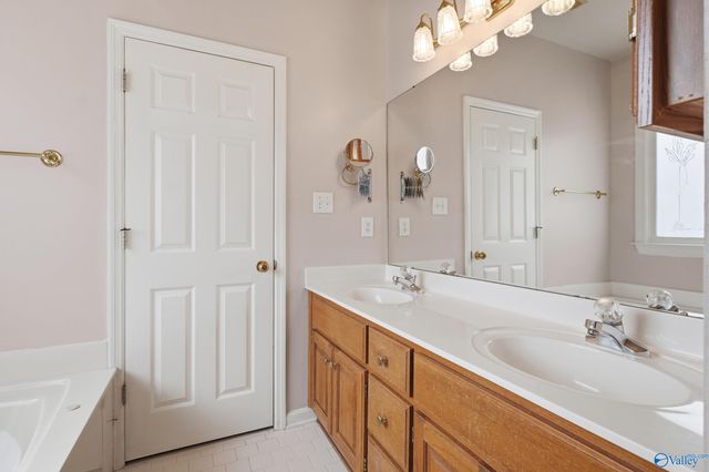 2672 Quarter Lane, Owens Cross Roads, AL 35763