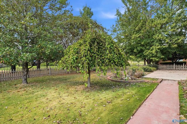 2672 Quarter Lane, Owens Cross Roads, AL 35763