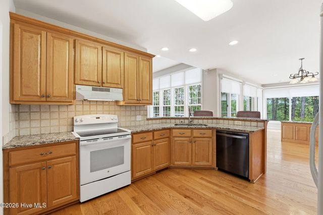 209 Longleaf Drive, West End, NC 27376