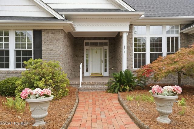 209 Longleaf Drive, West End, NC 27376