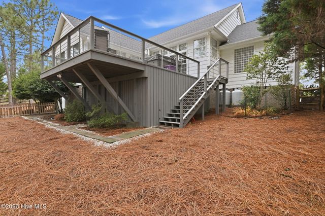 209 Longleaf Drive, West End, NC 27376