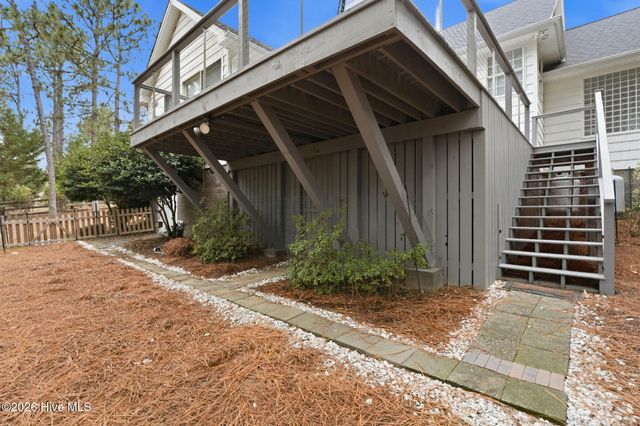 209 Longleaf Drive, West End, NC 27376