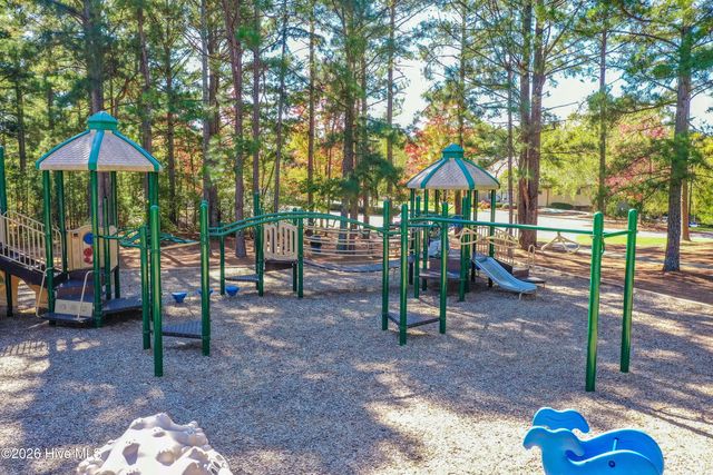 209 Longleaf Drive, West End, NC 27376