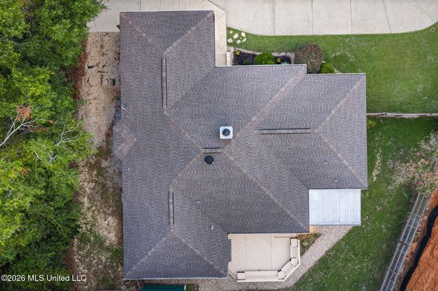 6682 Ahekolo Circle, Diamondhead, MS 39525