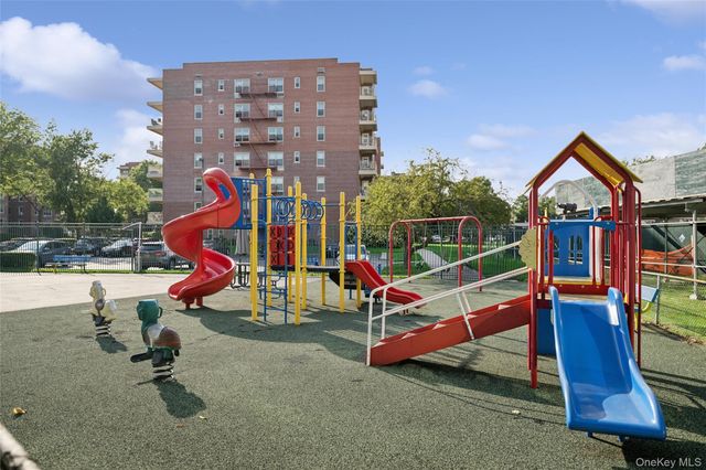23-35 Bell Blvd. 4H, Bayside, NY 11360