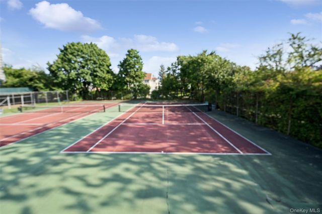 23-35 Bell Blvd. 4H, Bayside, NY 11360