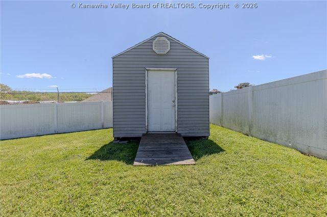 3309 Morning Road, Hurricane, WV 25526