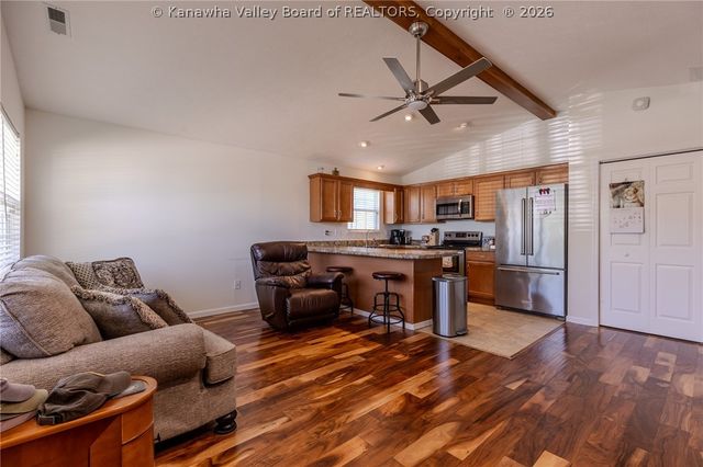 3309 Morning Road, Hurricane, WV 25526