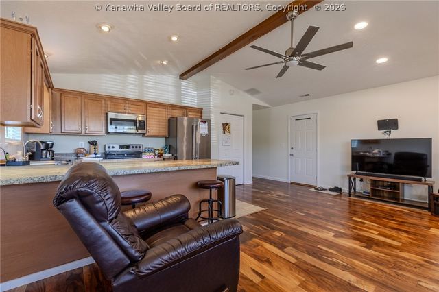 3309 Morning Road, Hurricane, WV 25526