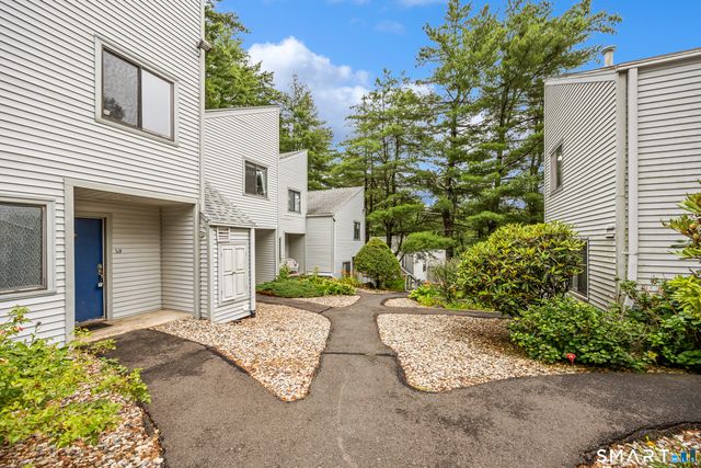 5 Staunton Court B, Farmington, CT 06032