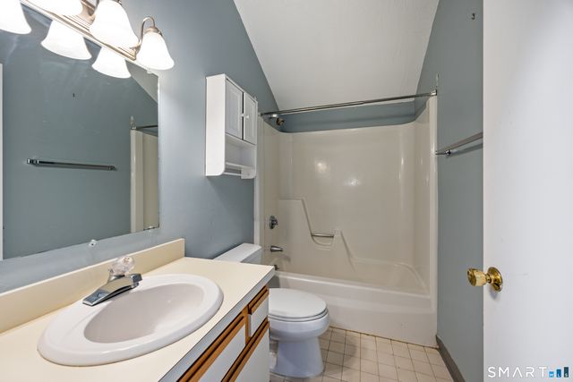 5 Staunton Court B, Farmington, CT 06032