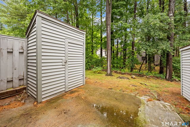 5 Staunton Court B, Farmington, CT 06032
