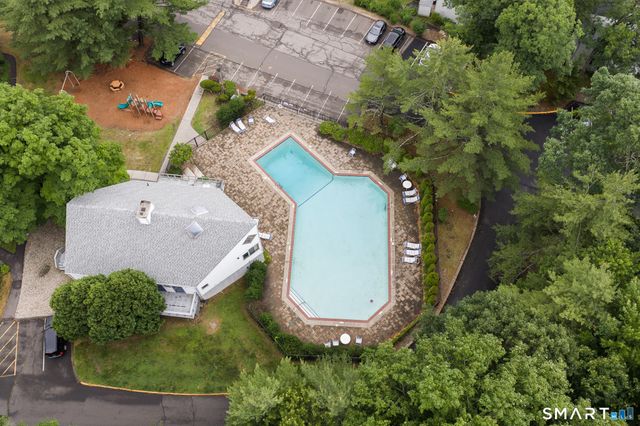 5 Staunton Court B, Farmington, CT 06032