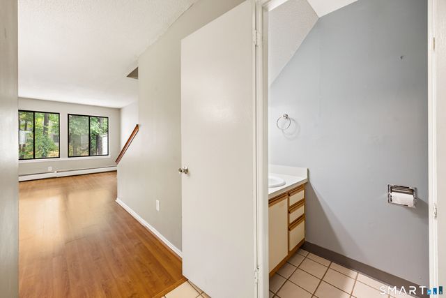 5 Staunton Court B, Farmington, CT 06032