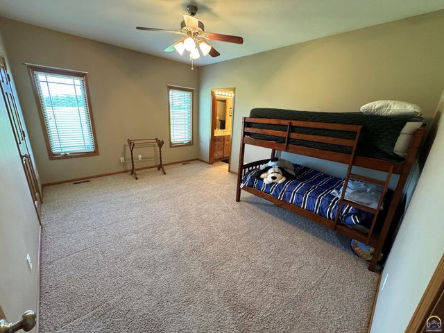 5230 SW Knudsen RD, Topeka, KS 66610