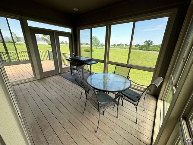 5230 SW Knudsen RD, Topeka, KS 66610