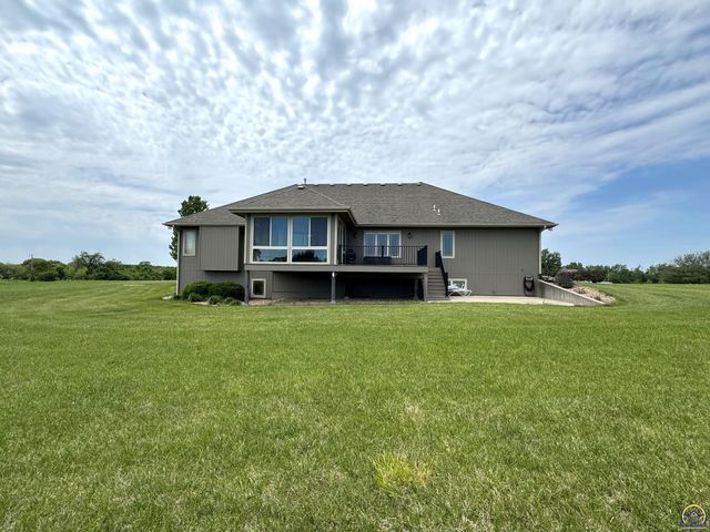 5230 SW Knudsen RD, Topeka, KS 66610