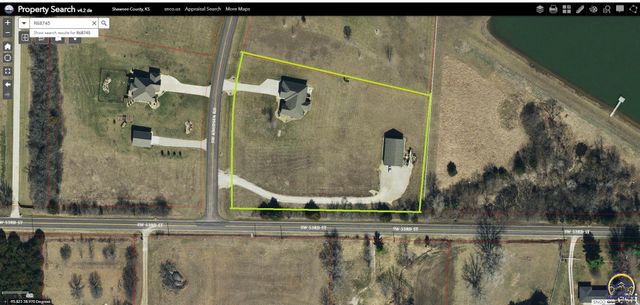 5230 SW Knudsen RD, Topeka, KS 66610