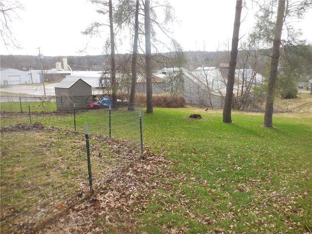 43 South Avenue, Warsaw, NY 14569