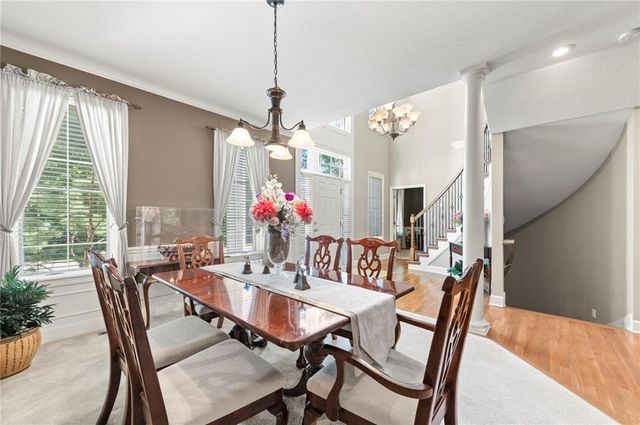 1629 SW Hedgewood Lane, Lee's Summit, MO 64081