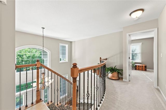 1629 SW Hedgewood Lane, Lee's Summit, MO 64081
