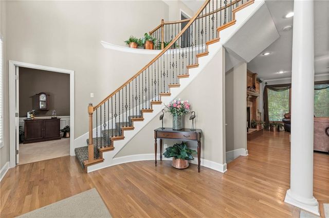 1629 SW Hedgewood Lane, Lee's Summit, MO 64081