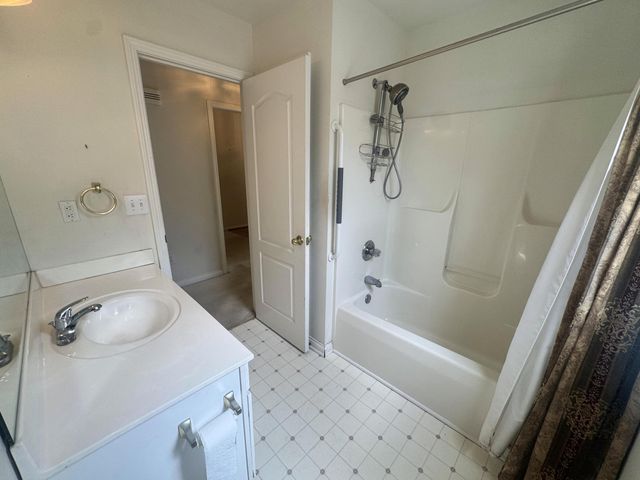 1025 Albert Lane, Lexington, KY 40514