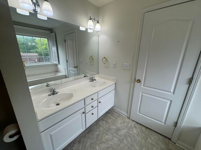 1025 Albert Lane, Lexington, KY 40514