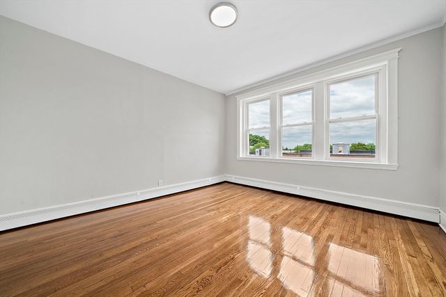 1653 Commonwealth Ave 5, Boston, MA 02135