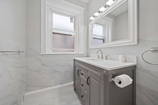 1653 Commonwealth Ave 5, Boston, MA 02135