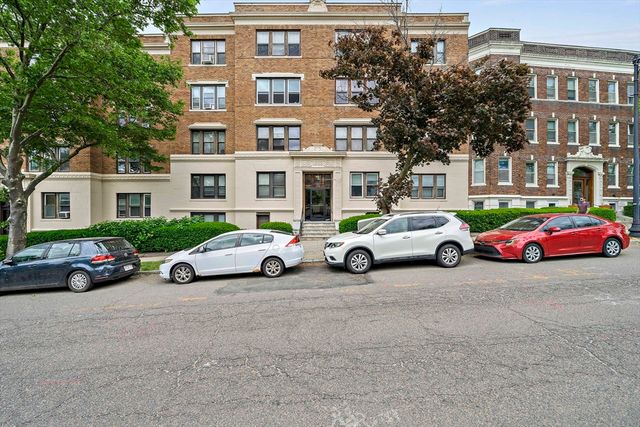 1653 Commonwealth Ave 5, Boston, MA 02135