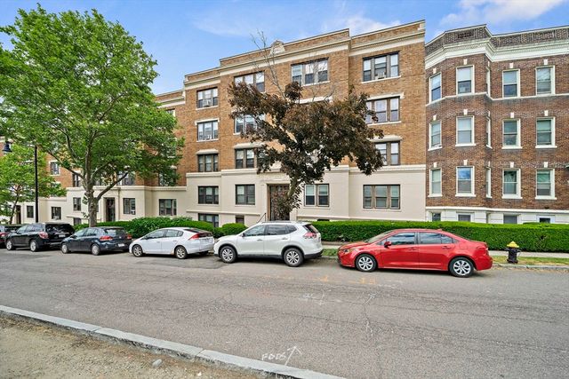 1653 Commonwealth Ave 5, Boston, MA 02135