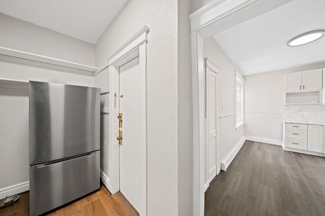 1653 Commonwealth Ave 5, Boston, MA 02135