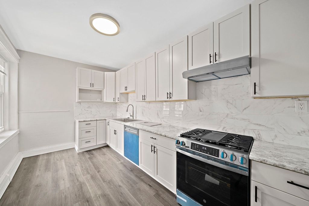 1653 Commonwealth Ave 5, Boston, MA 02135