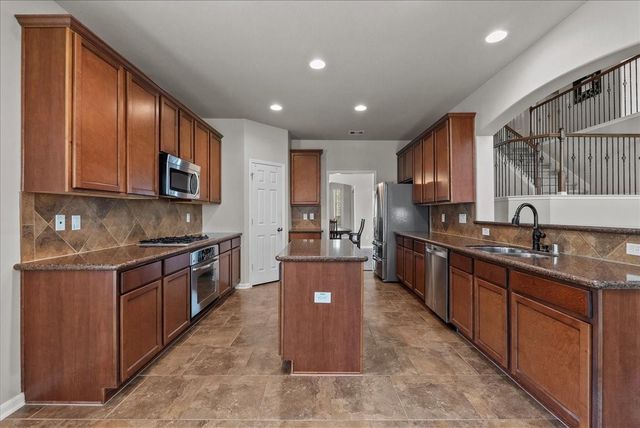 3902 Basil Court, Pearland, TX 77584