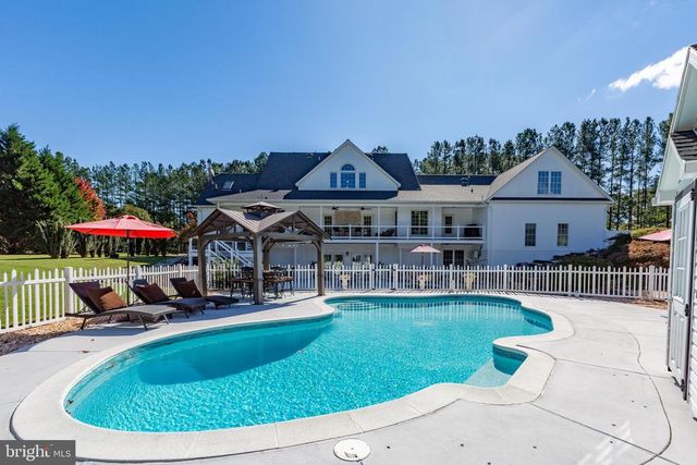 6829 FOX RIDGE RD, Spotsylvania, VA 22551