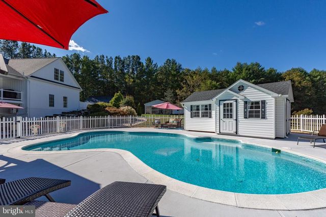 6829 FOX RIDGE RD, Spotsylvania, VA 22551