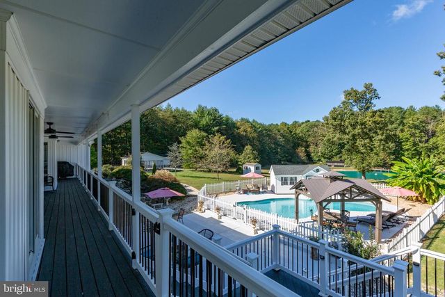 6829 FOX RIDGE RD, Spotsylvania, VA 22551